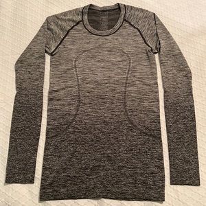 Lululemon Size 6 Grey Fade Swiftly Tech Long Sleeve Shirt
